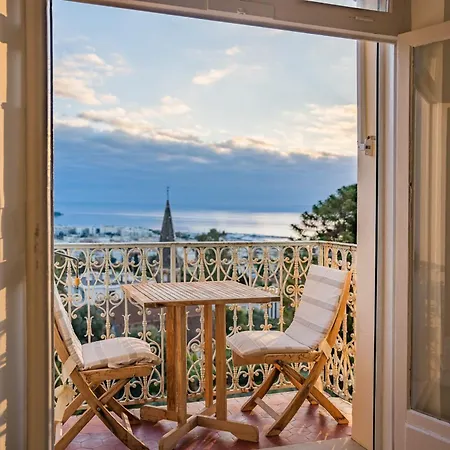 Apartament Cozystay Elegant Two-bedroom In The 