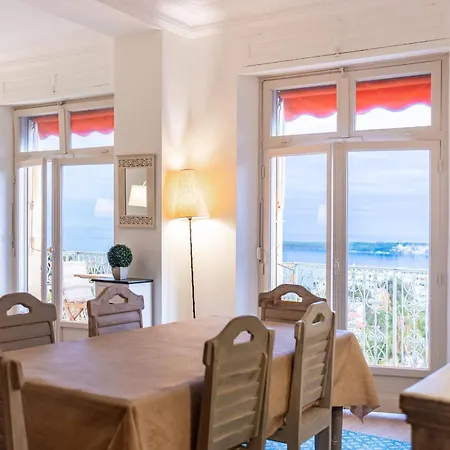 Cozystay Elegant Two-bedroom In The 