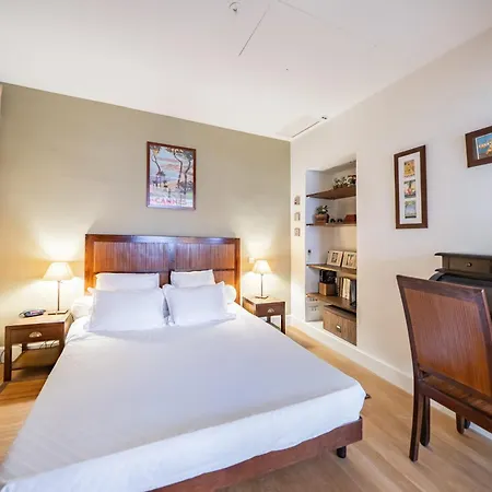 Cozystay Elegant Two-bedroom In The 