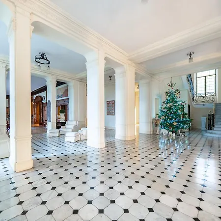 Cozystay Elegant Two-bedroom In The 